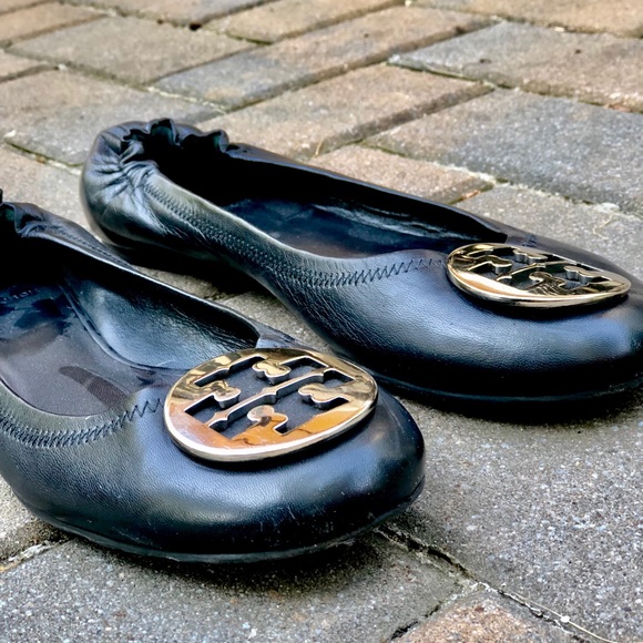 Tory Burch Travel Flat Black Leather/Silver- not Gold Tory B. emblem - Picture 5 of 14